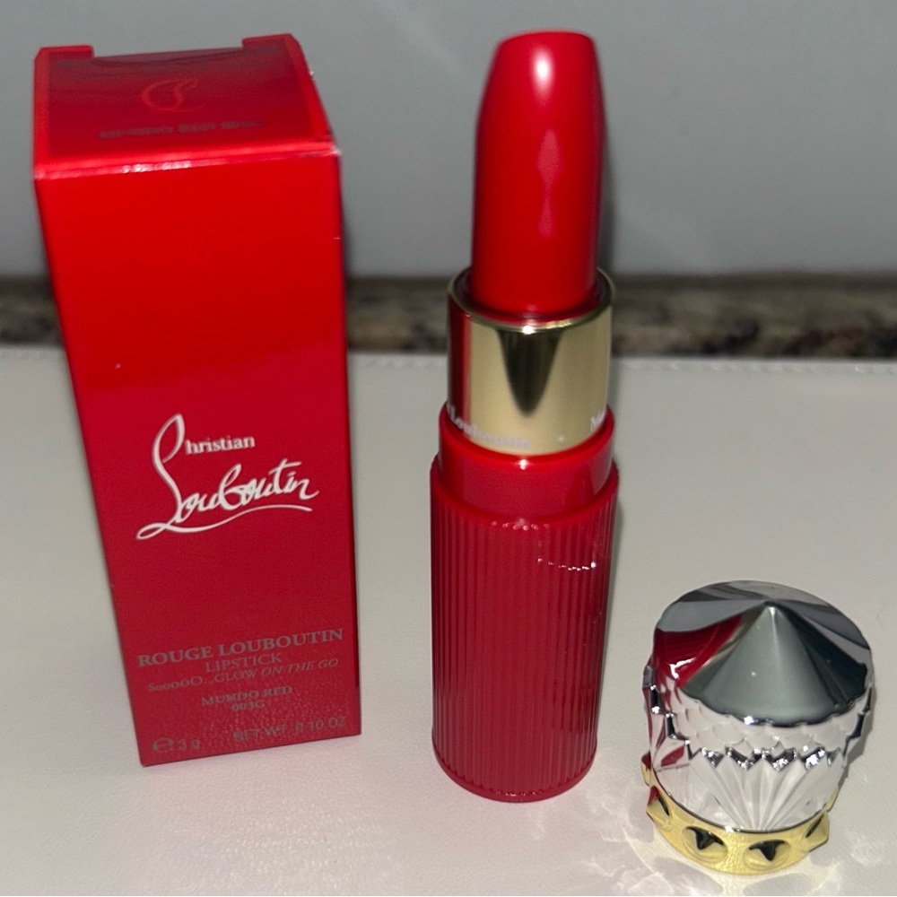 Christian Louboutin Red Lipstick - SooooO… Glow on the go — Mundo Red 003G - Picture 4 of 5